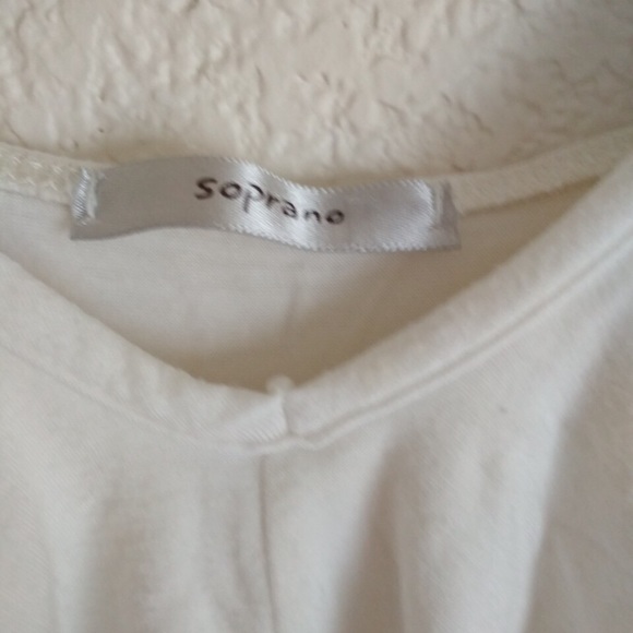 Soprano - Picture 2 of 3